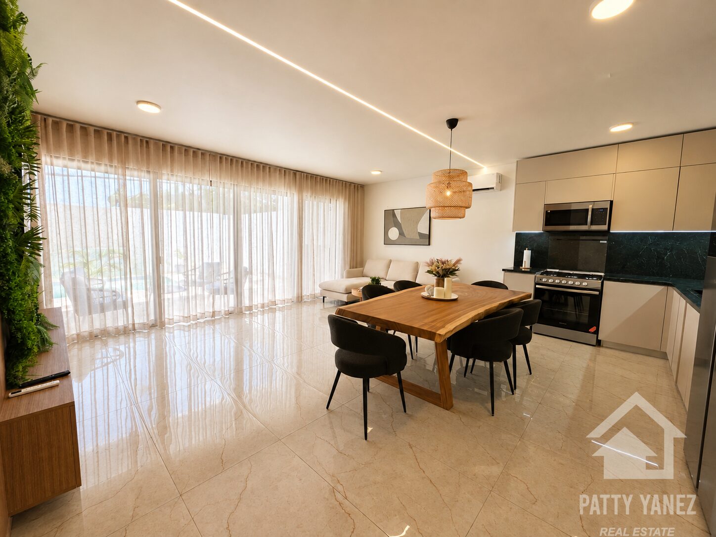 3-Bedroom Townhouse in Sosúa – Walking Distance to the Beach