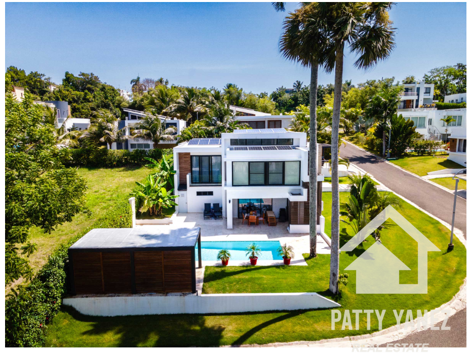 Turnkey Modern 3-Bedroom Villa Close to Beach